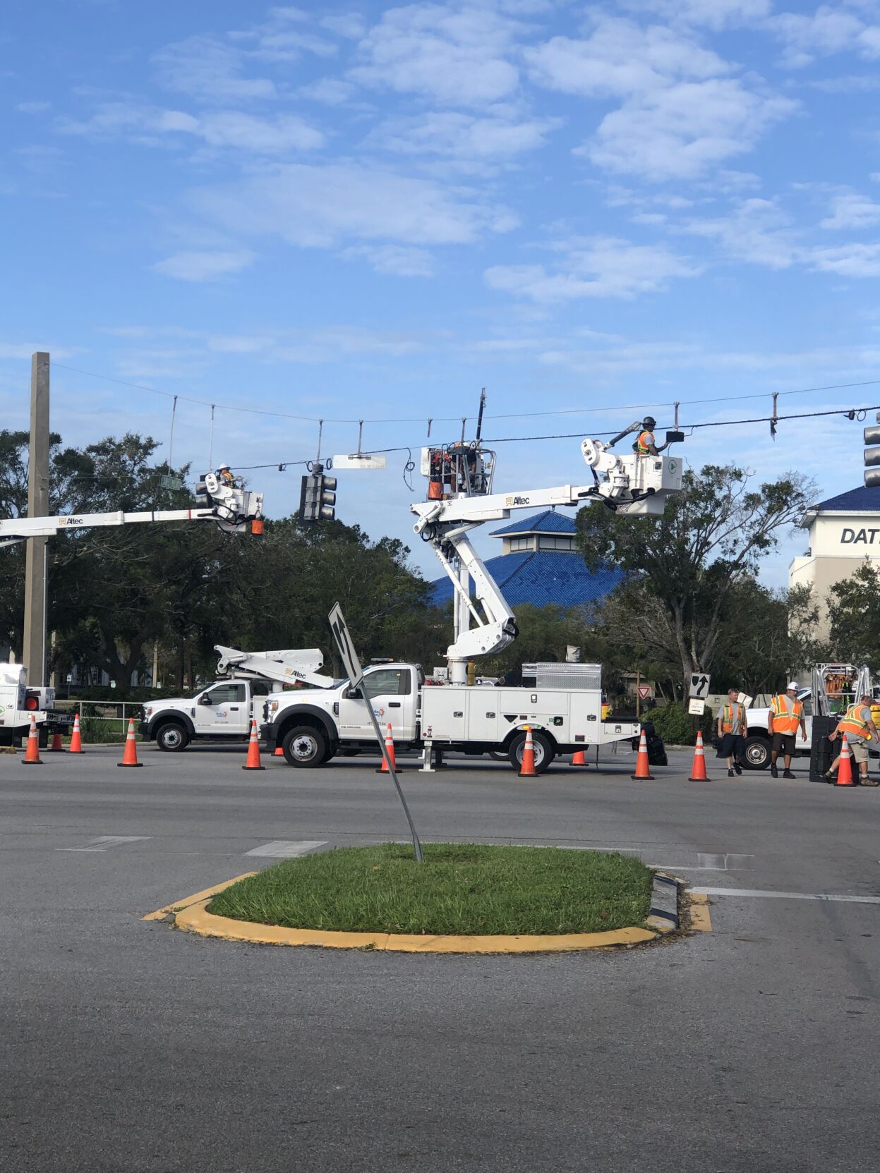 Hurricane Milton: Two-thirds of Florida’s power outages in Tampa Bay ...