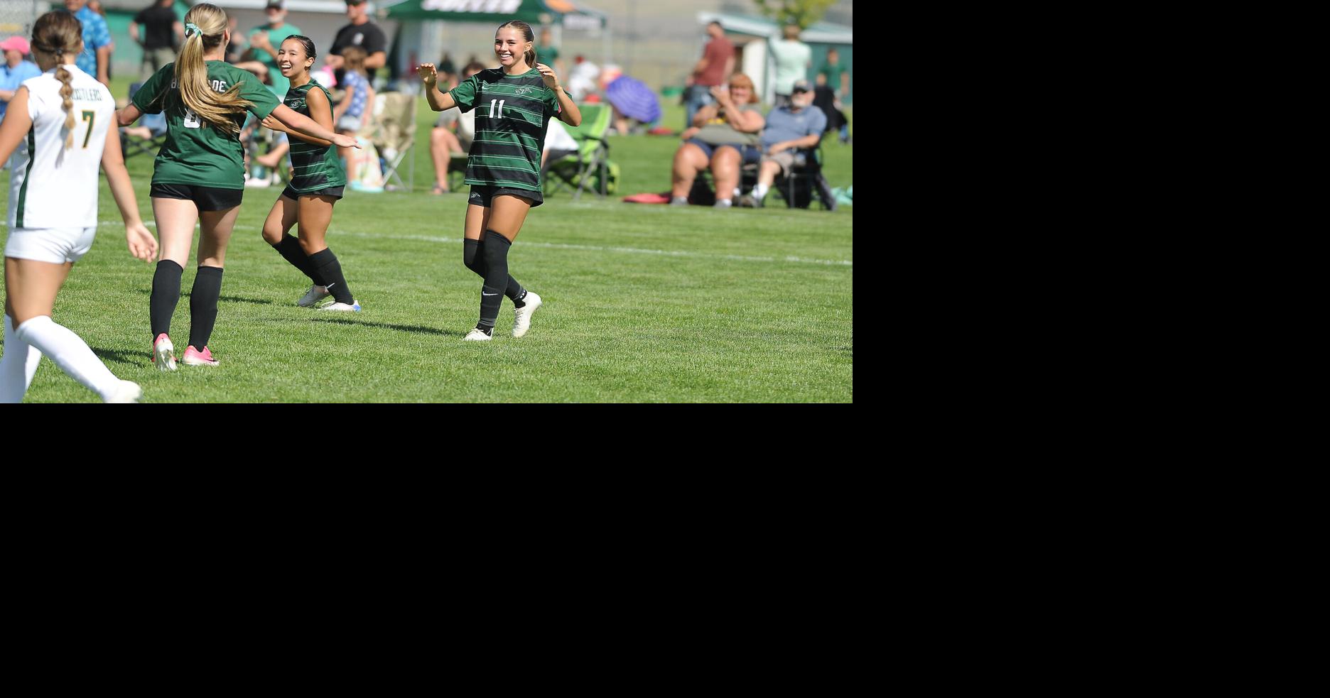 Belgrade's Mae Menuez ties own program record with four goals in conference shutout of Rustlers