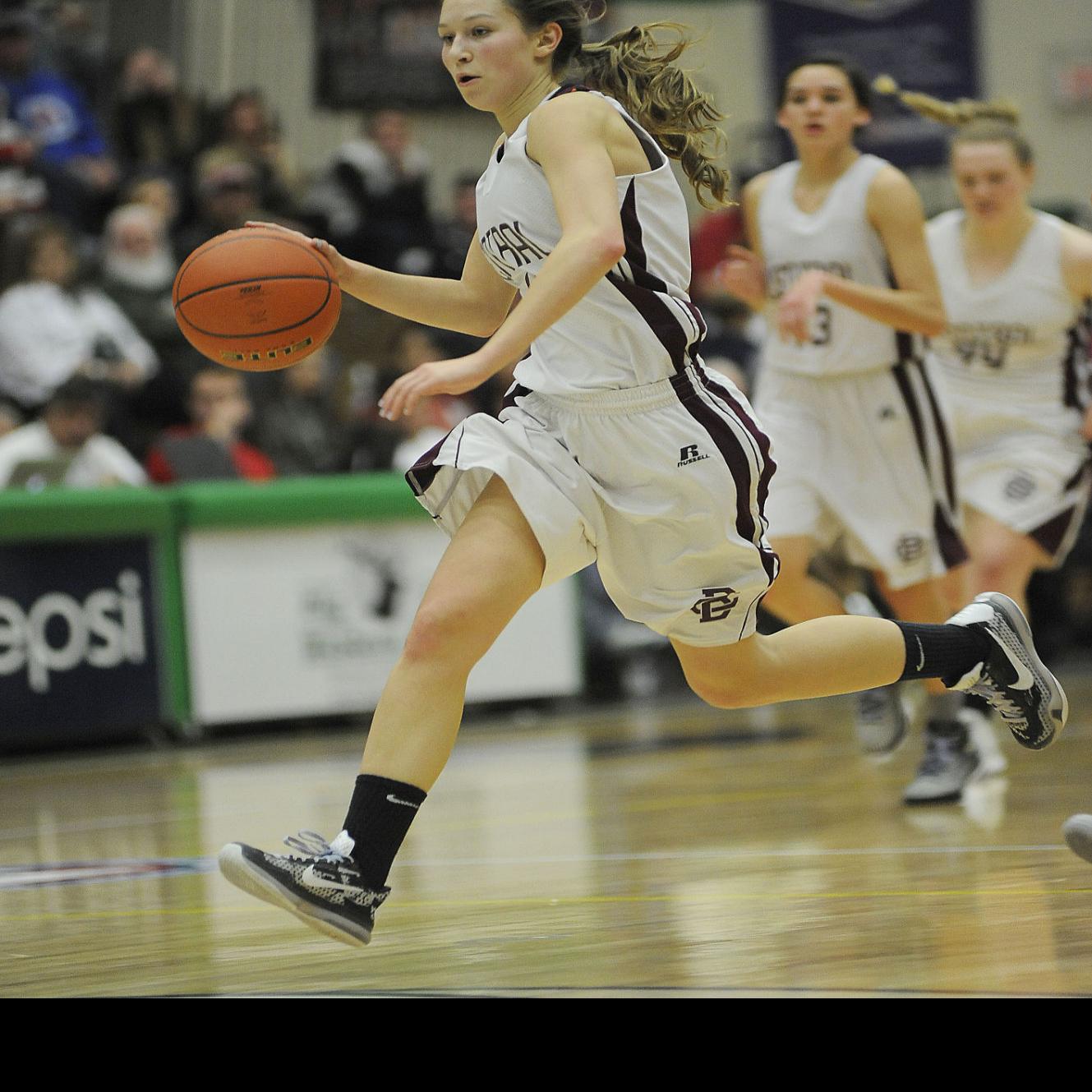 State A Basketball Unbeaten Maroons To Battle Cats For Title