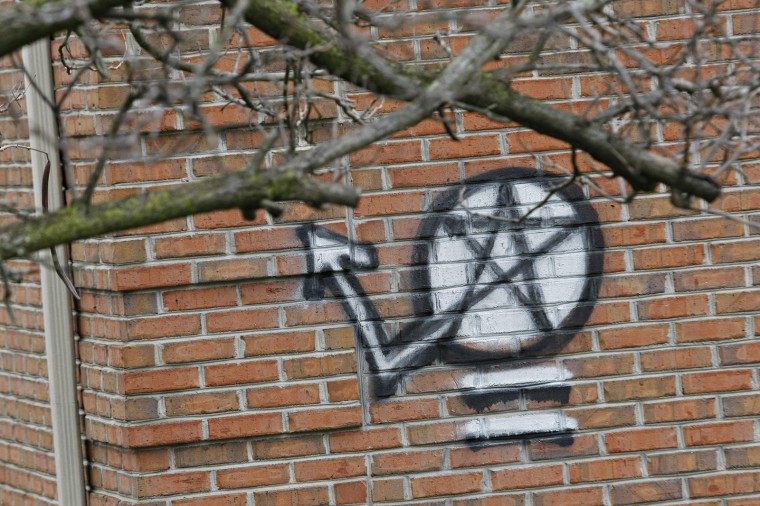 BG police are taking close look at graffiti | News | bgdailynews.com