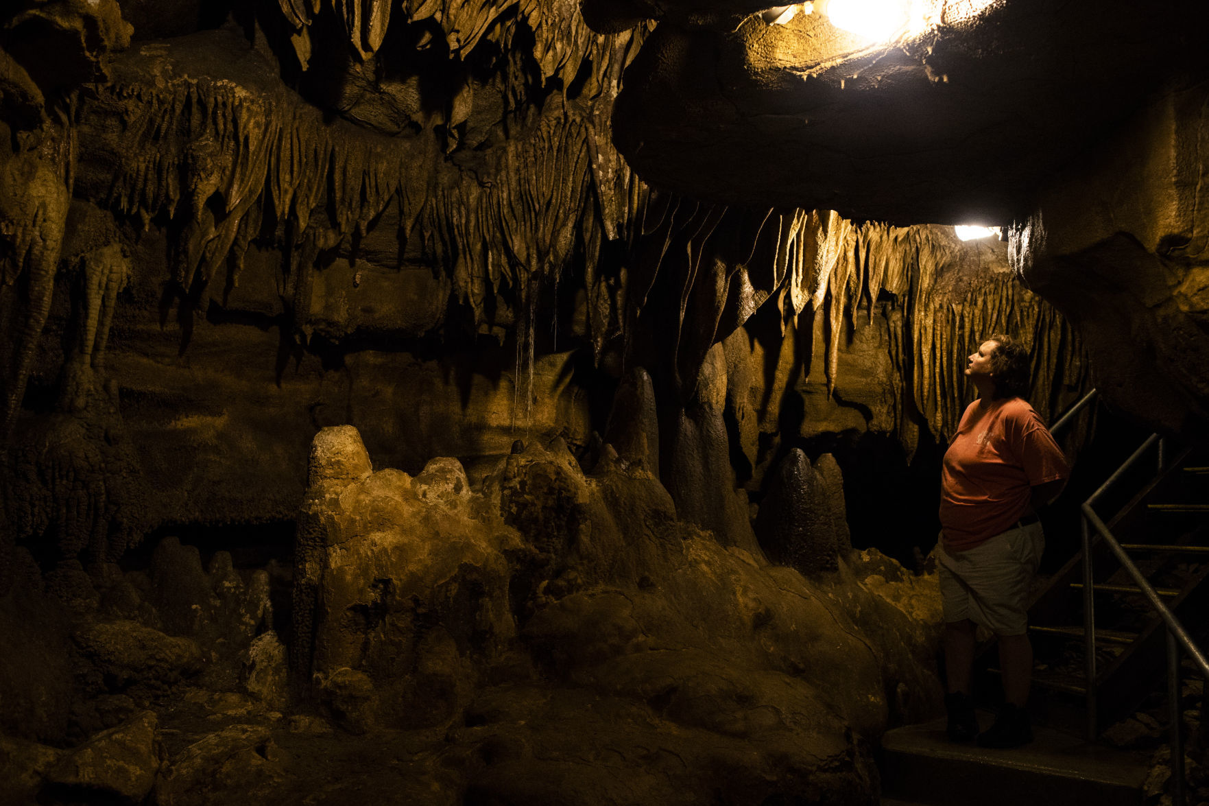 crystal onyx cave tours
