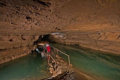 Mammoth Cave-Flint Ridge connection