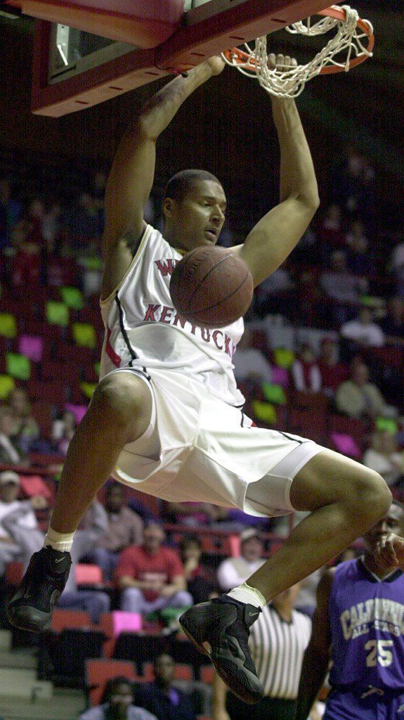 West Brunswick boys basketball coach Eric Davis steps down