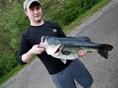 State record largemouth bass