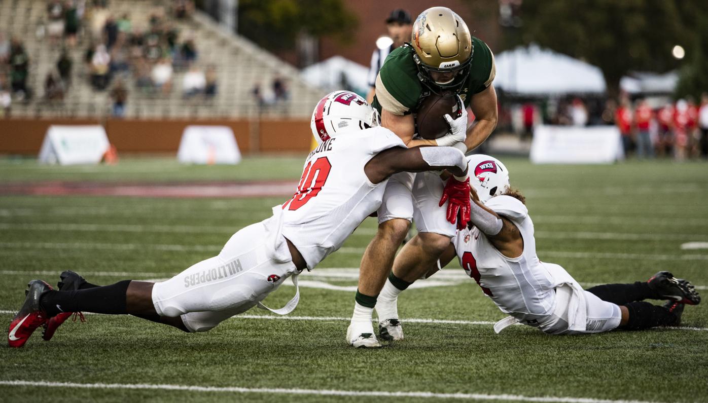 Wku S Malone Stands Apart As One Of Nation S Top Defensive Linemen Wku Sports Bgdailynews Com