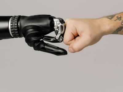 AIfistbump_featured