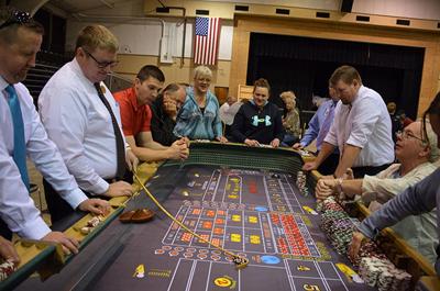 How to build a regulation craps table layout
