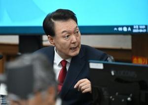 S. Korea prosecutors raid ex-president's house over shaman probe: Yonhap