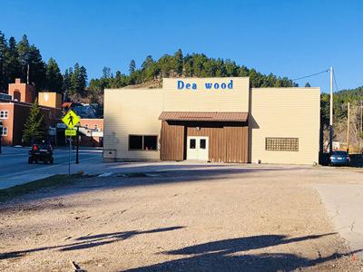 Deadwood approves four medical marijuana dispensary licenses