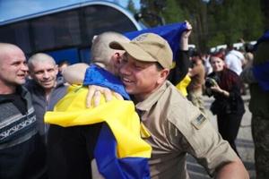 Kyiv under attack as Ukraine, Russia begin major prisoner swap