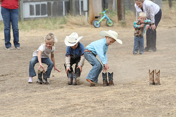 Young riders compete at county 4-H rodeo | Local Sports | bhpioneer.com