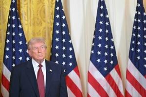 White House tells Iran to do deal as Trump hints at US strikes