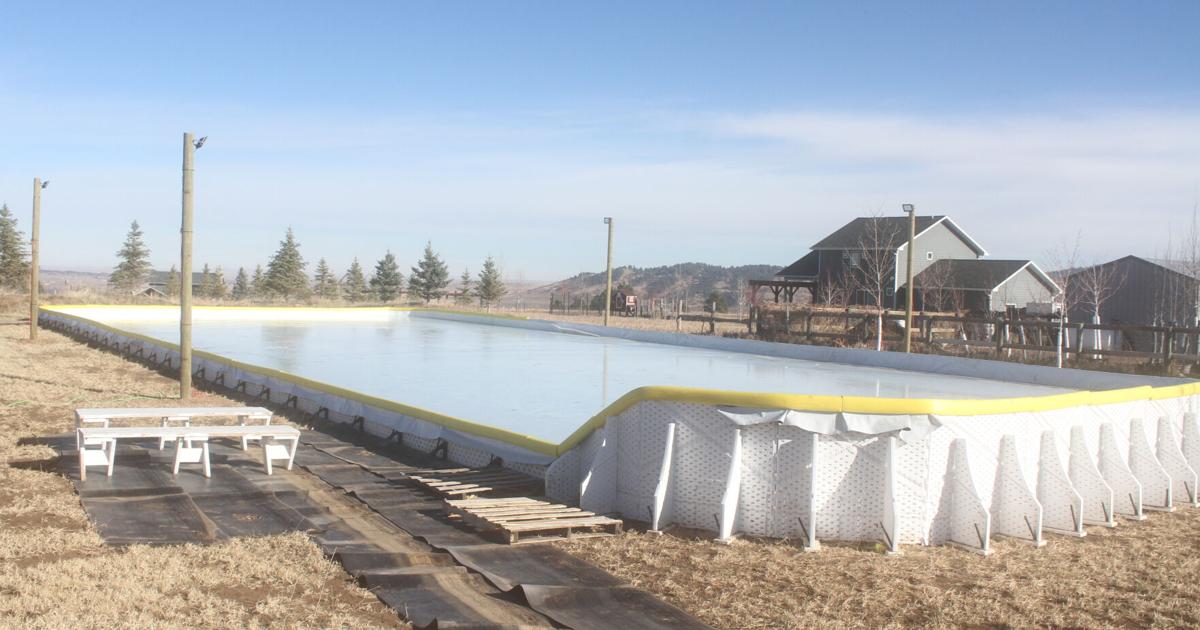 NH Chinook’s ice rink prepared for winter | Local Sports | bhpioneer.com