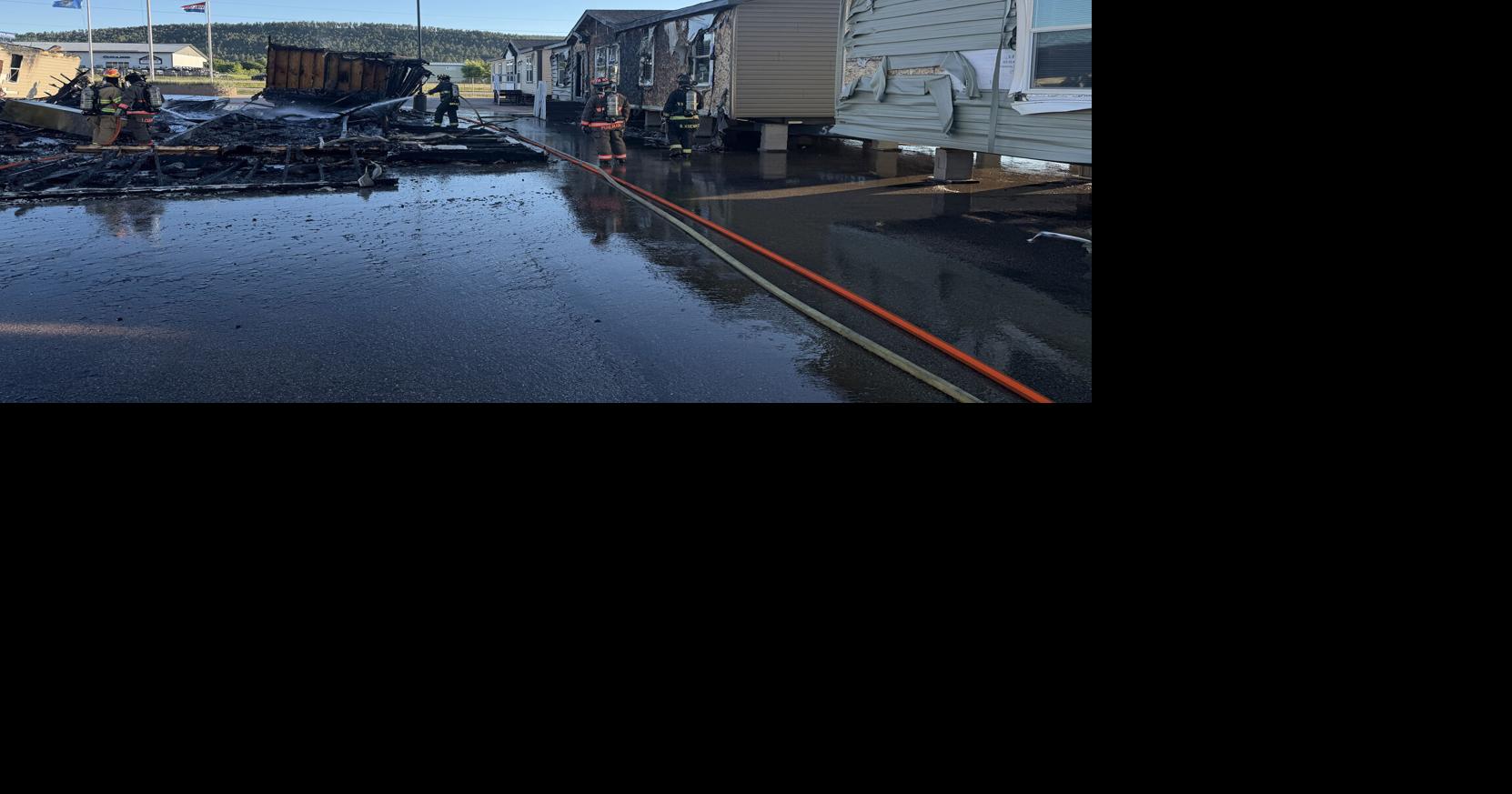 Read moreMore than 7 structures, 3 homes damaged in Black Hawk fire