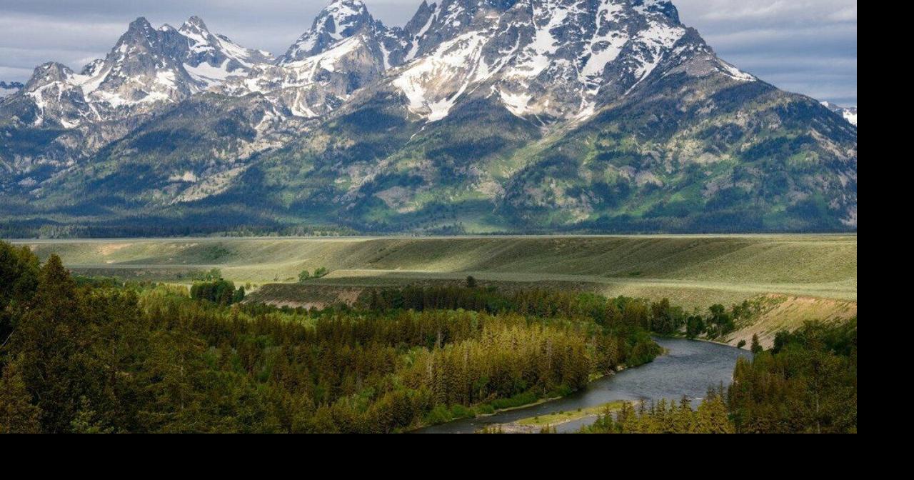 Closest national parks to Rapid City