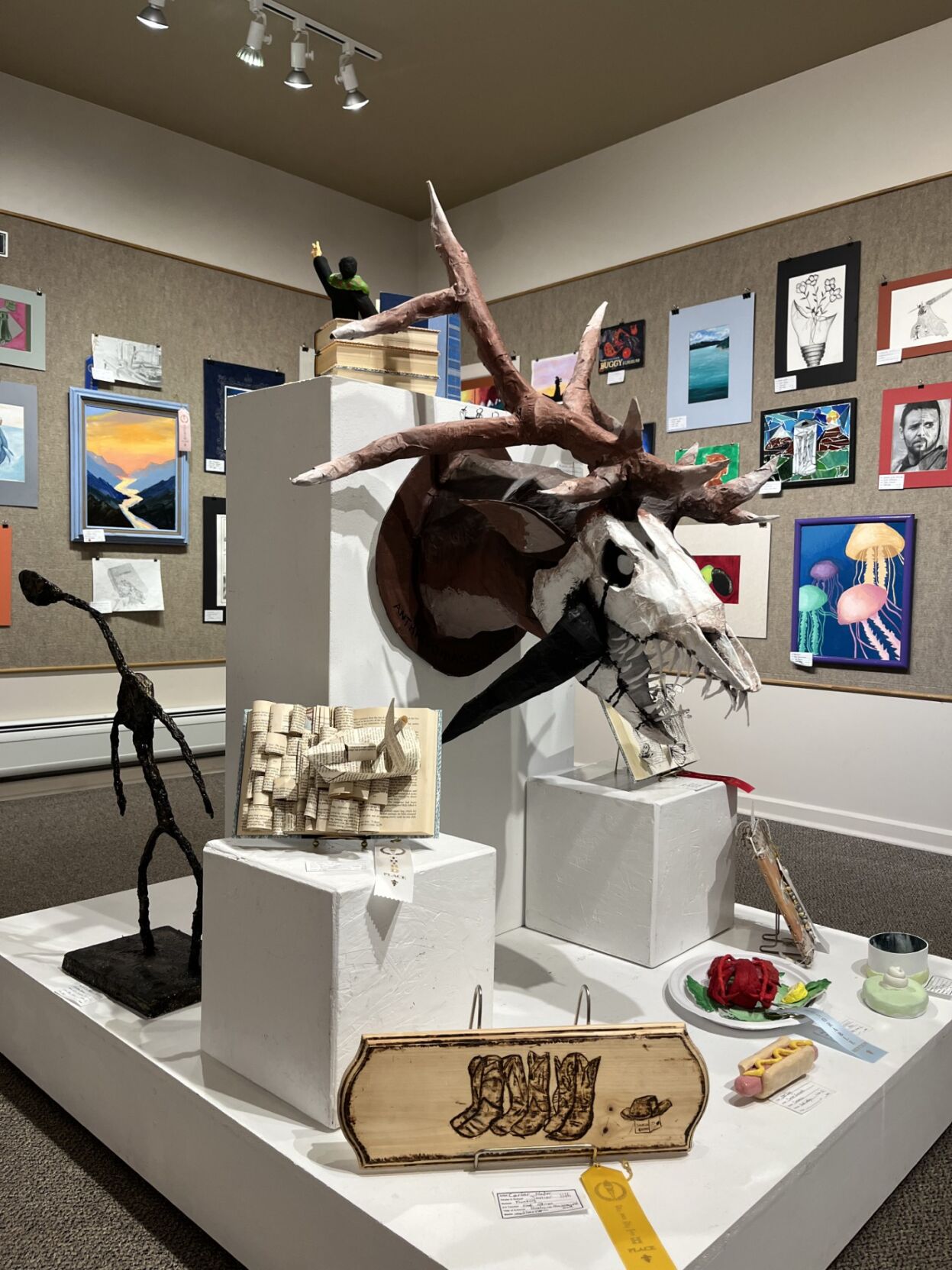 HIGH SCHOOL STUDENT ART SHOW AWARDS | News | bighorncountynews.com