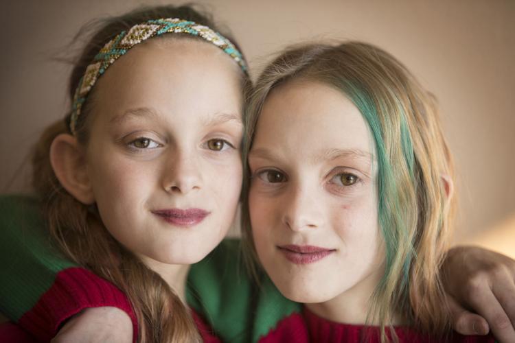 Conjoined Twins Abby And Brittany Hensel Are Now Thriving 30 Years Later
