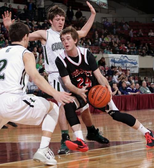 Huntley Project S Yancey Fitch 24 Looks To Shoot High School