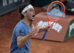 TENNIS/