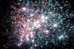 070426-ir-nws-Fireworks-9.jpg