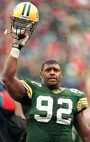 Defensive tackle Reggie White of the Philadelphia Eagles prepares