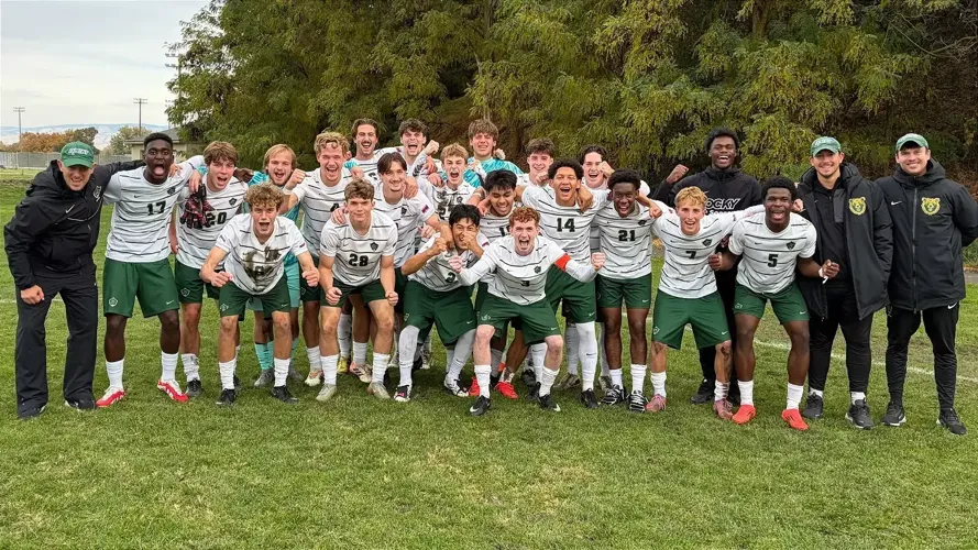 No. 8 Rocky Men’s Soccer Clinches CCC Regular Season Title With 7-0 Win Over Walla Walla