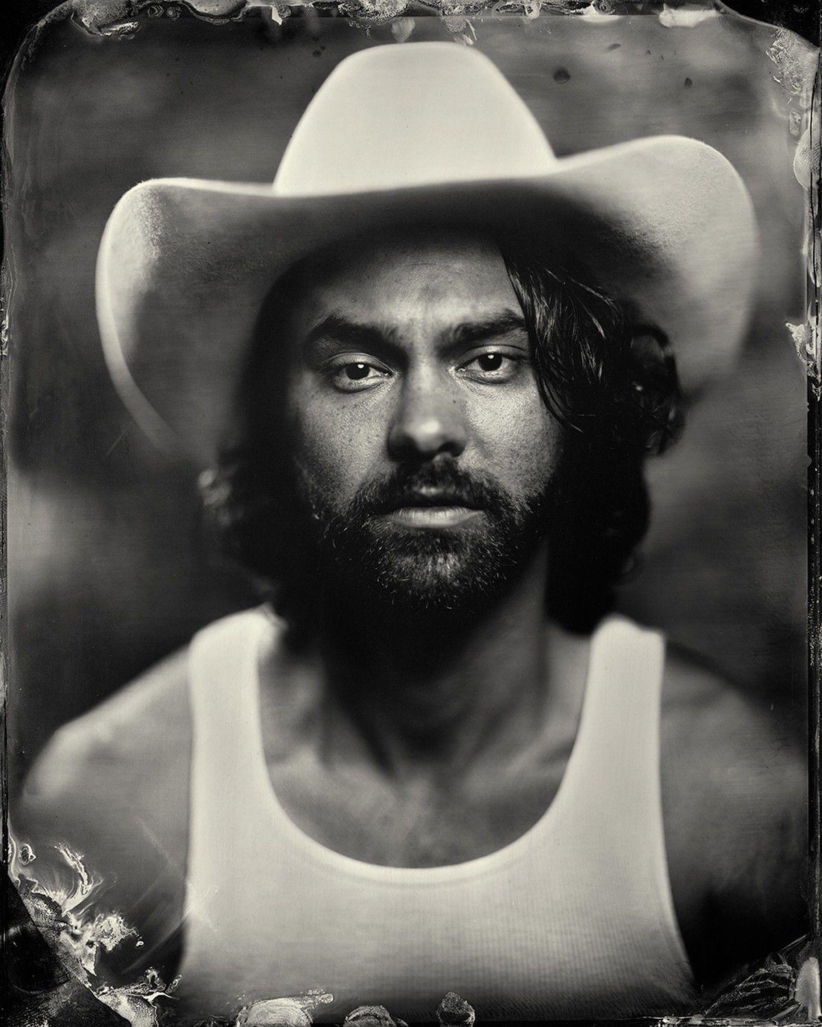 Shakey Graves brings his suitcase kickdrum, poetic lyrics to Pub