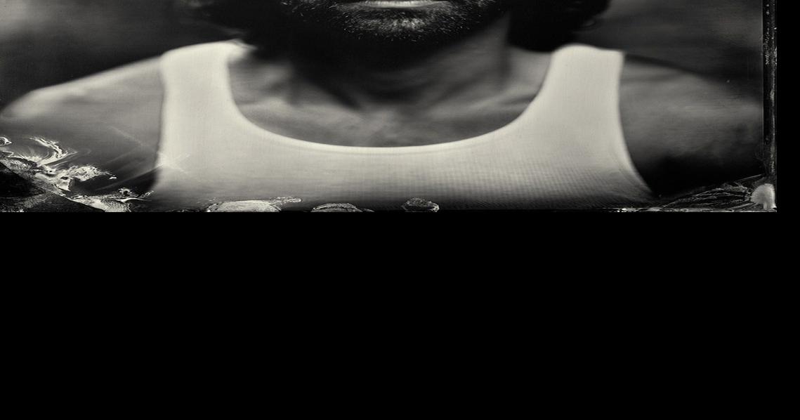 Shakey Graves brings his suitcase kickdrum, poetic lyrics to Pub