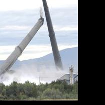Thousands watch tower demolition