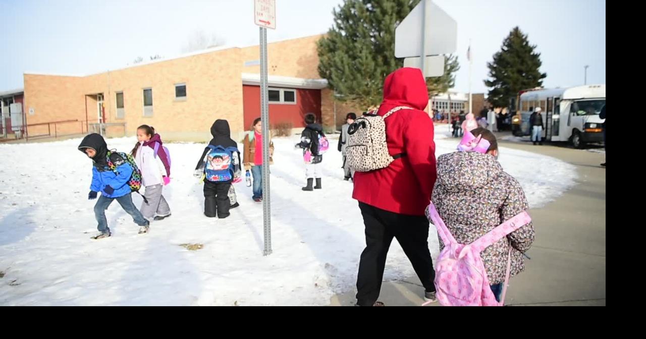 Students participate in walking school bus at Bench Elementary