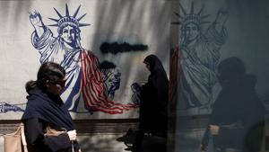 Iran says it will stop negotiating with the US, completely block the Strait of Hormuz, citing ceasefire violations