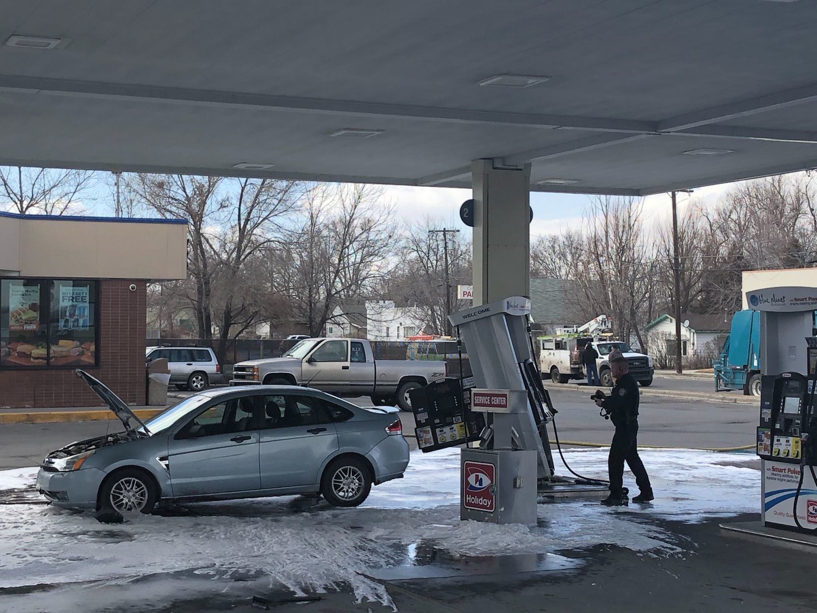 gas station simulator crashes