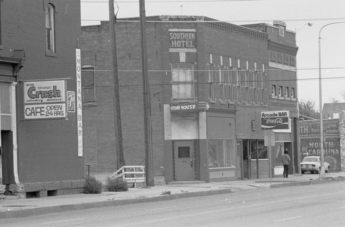Retrospective Closed Billings bars