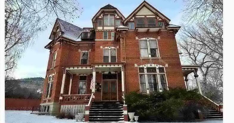 Gianforte criticized for dual properties