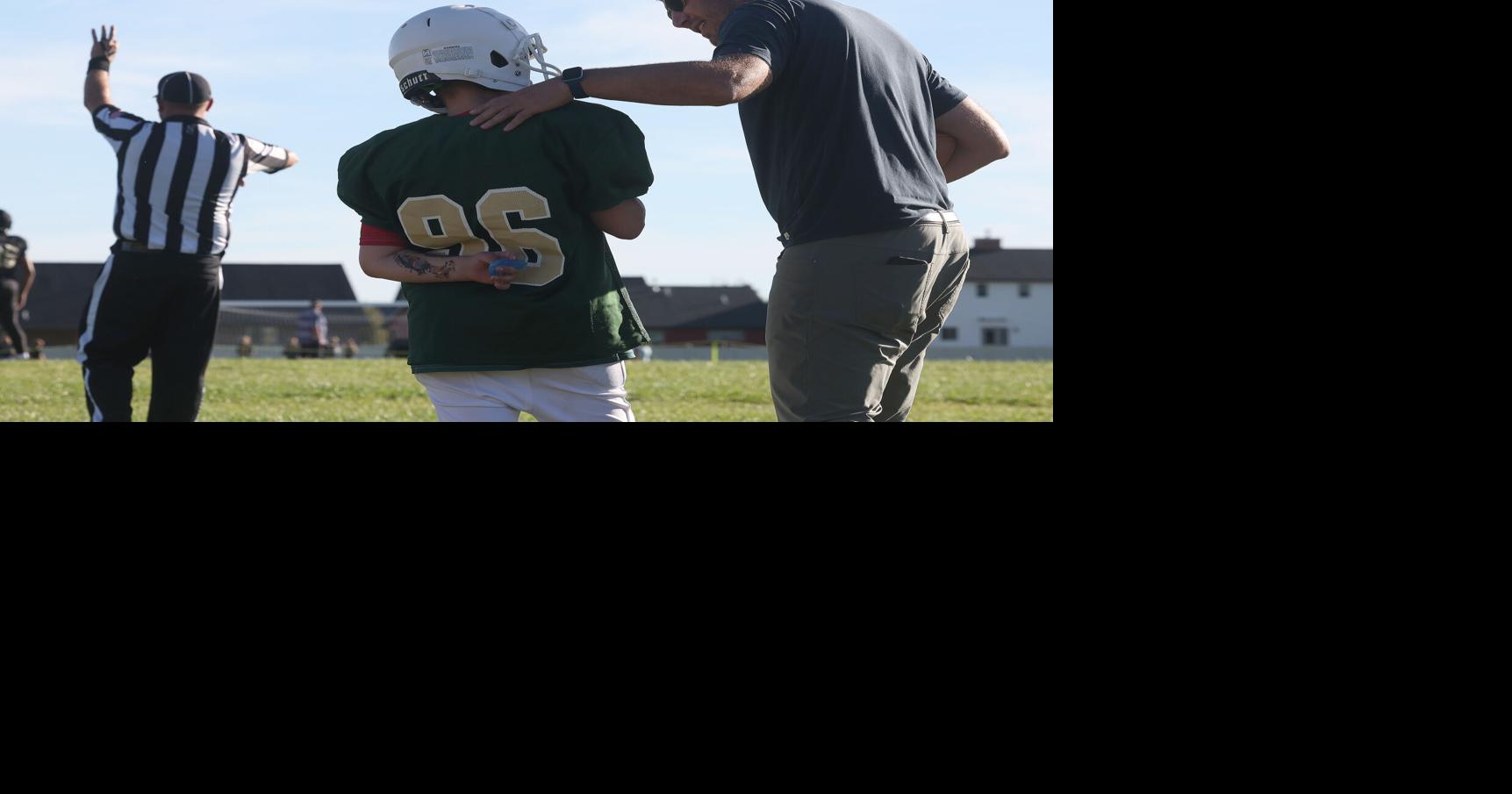 Special needs student makes special play at Ben Steele