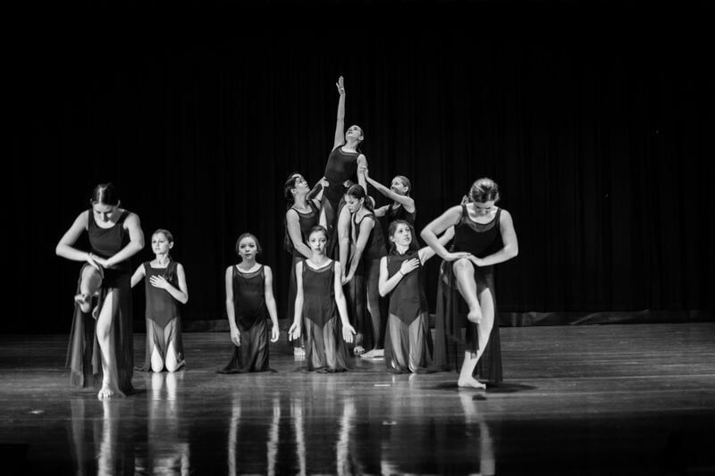 Billings Company To Perform Original Dances Arts Theatre Billingsgazette Com