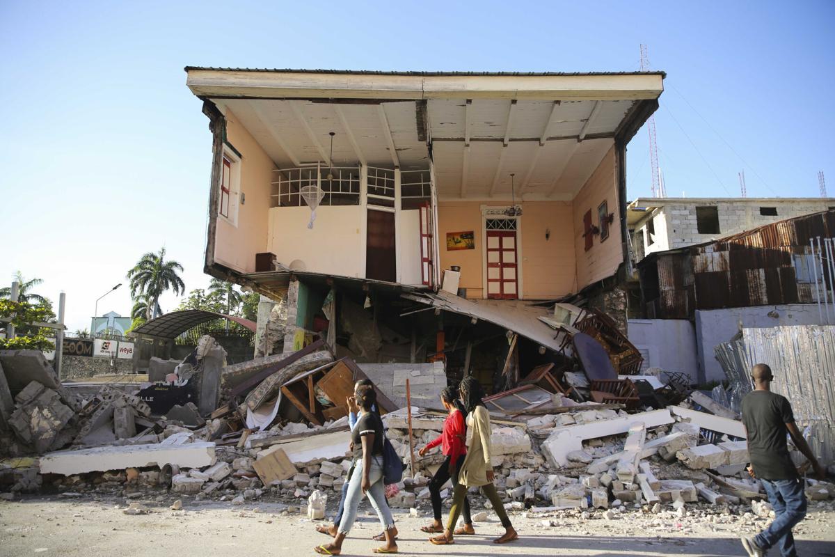 Photos Scenes From Haiti After Major Earthquake Kills Nearly 1 300 World Billingsgazette Com