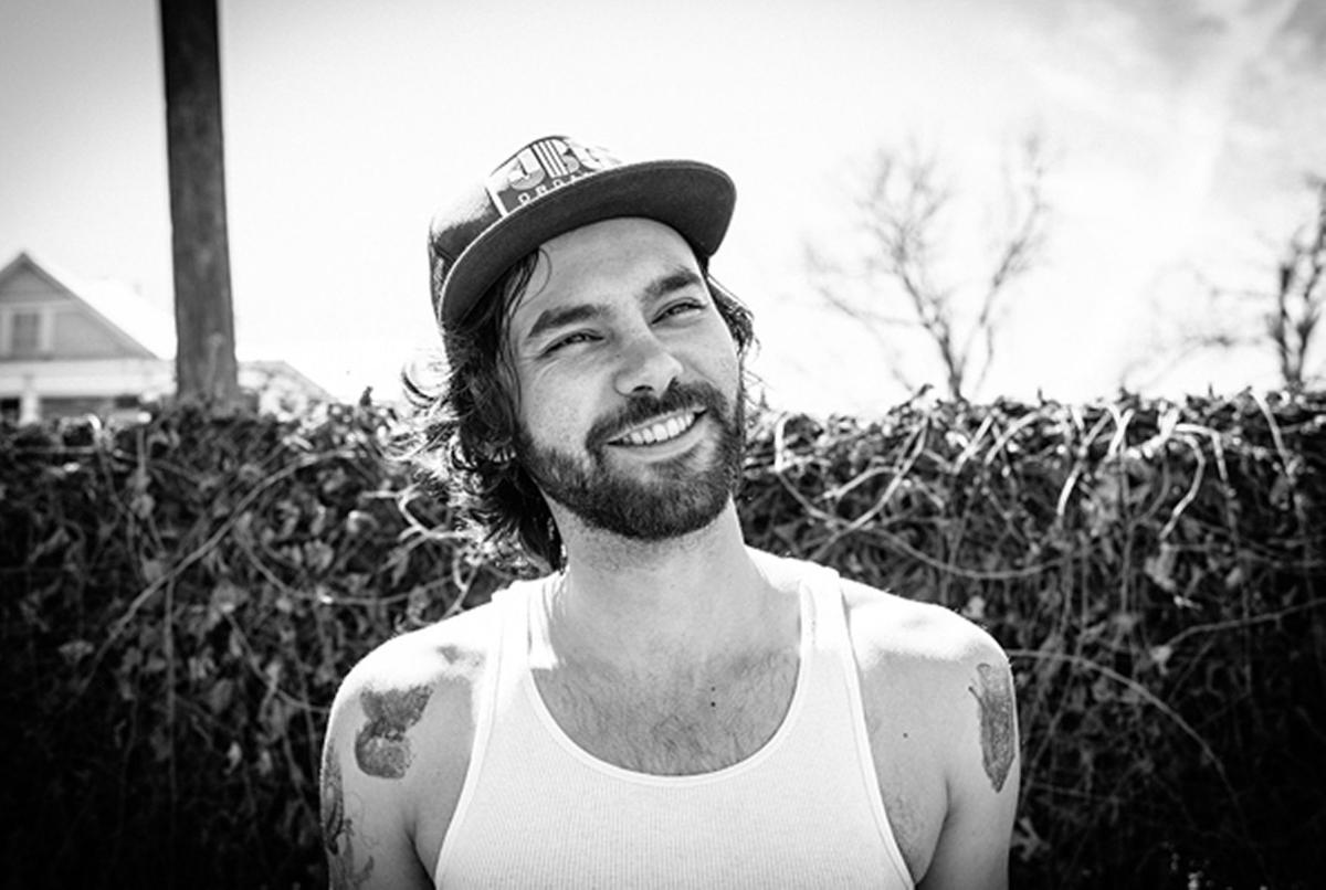 Shakey Graves brings his suitcase kick-drum, poetic lyrics to Pub Shakey Graves brings his suitcase kick-drum, poetic lyrics to Pub