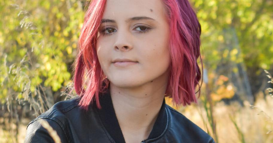 Valleydictorian Senior Profile: Carly Ray