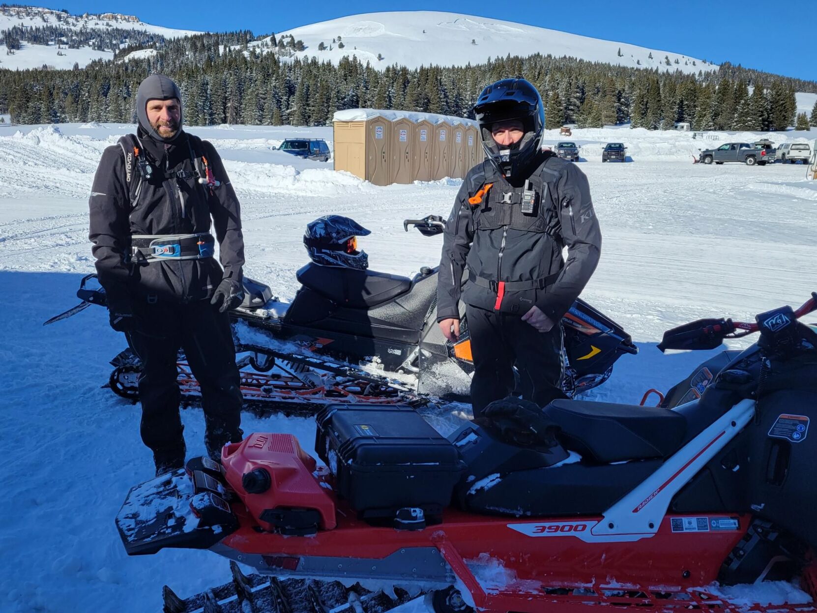 Snowmobiler spends three days, nights in Wyoming blizzard before rescue pic