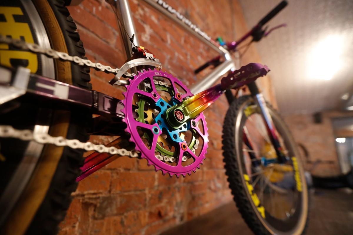 Linear Velocity : The Art of the Bicycle