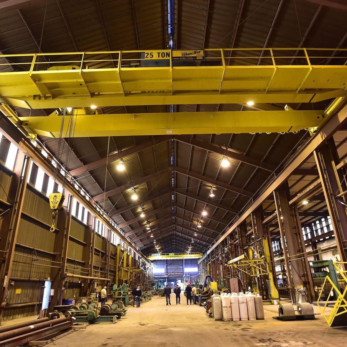 Empire Steel Auction Draws Lookers And Interested Buyers To