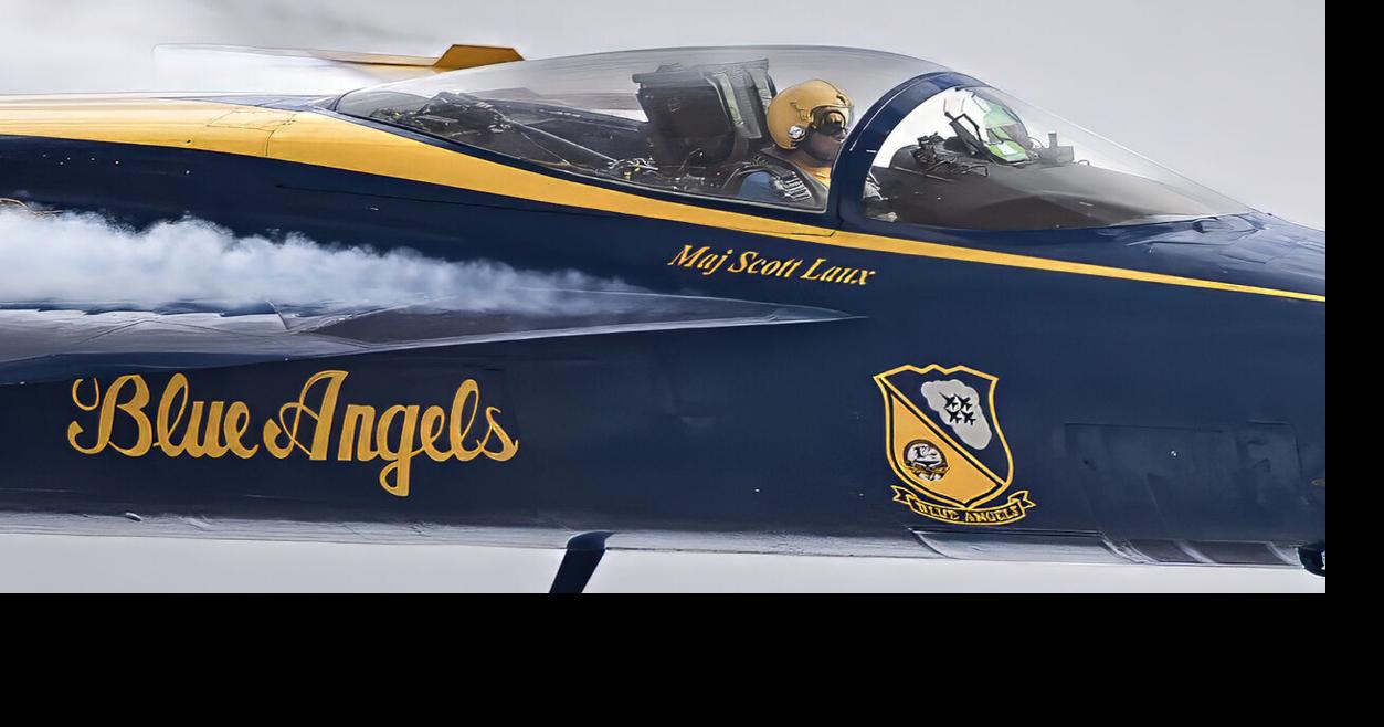 Photos: U.S. Navy Blue Angels at Yellowstone International Airshow