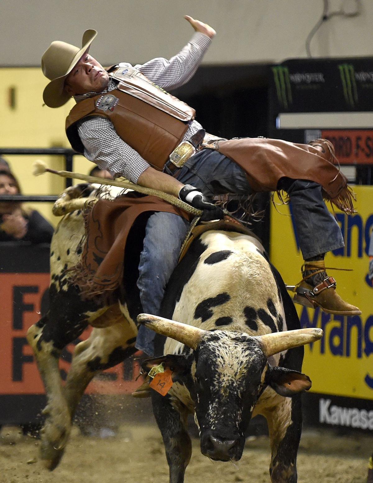 Does J B Mauney Still Ride Bulls 59 - 0rbvtiq
