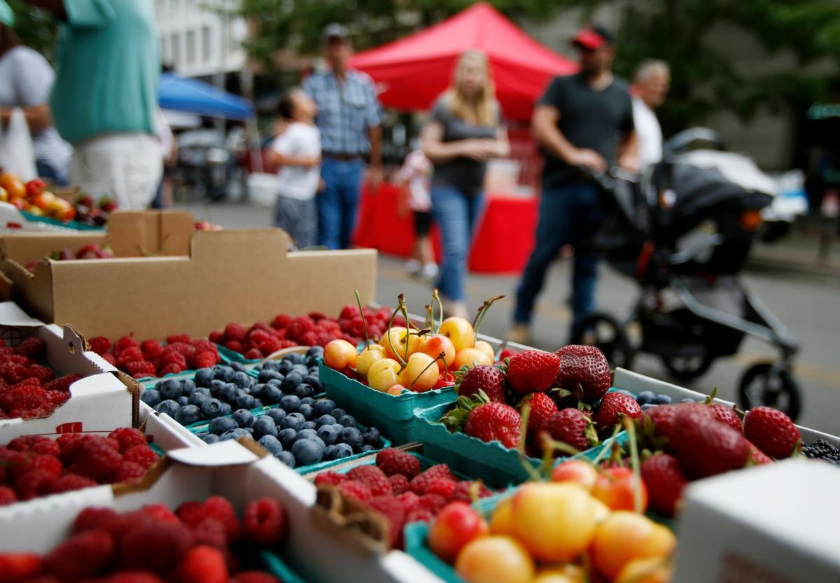 Photos People flock to downtown Farmers Market