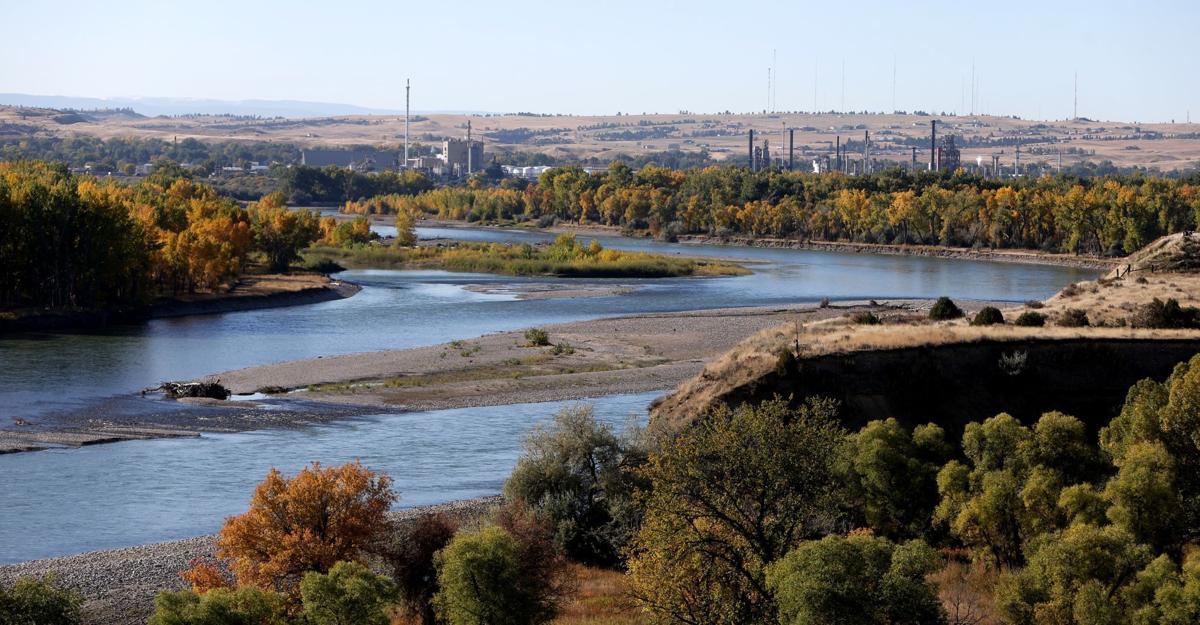 Fall colors line the Yellowstone River