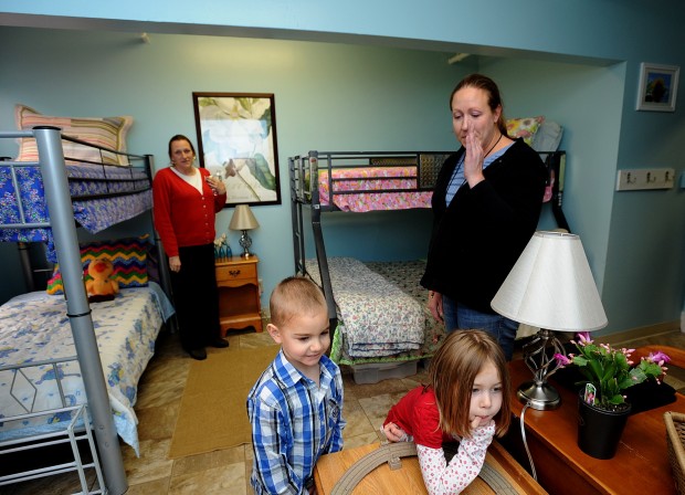 Women's group refurbishes room at Women's and Family Shelter