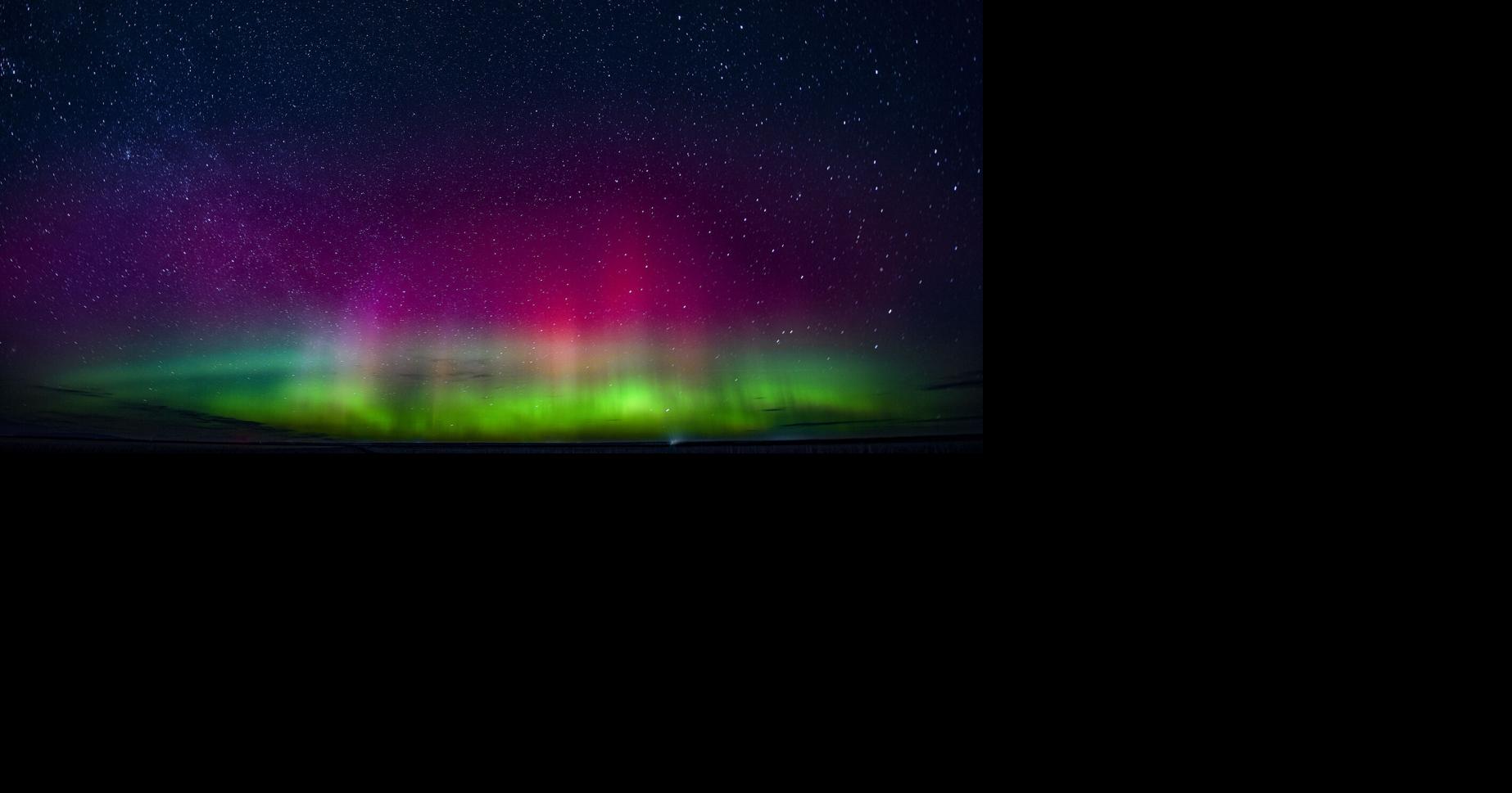 Photo Northern Lights make an appearance