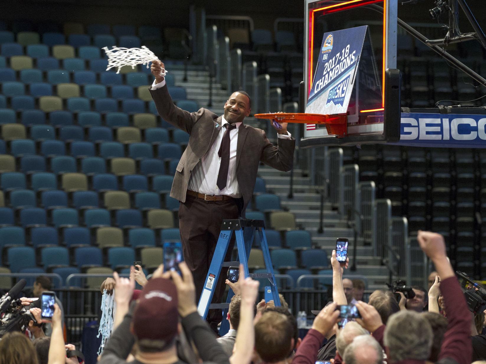 Montana Grizzlies To Face Michigan In The Ncaa Men S Basketball