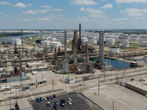 USA-TRUMP/REFINING